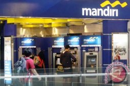 OJK proses laporan nasabah Bank Mandiri