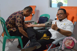 Sekda Bone Bolango Harapkan ASN Giat Donor Darah