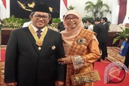 Gubernur Jabar Dianugerahi Bintang Jasa Utama