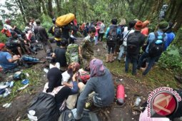 70 TH RI - TNKS tempatkan petugas di Gunung Kerinci