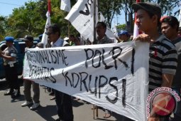 Aksi Depan Polda Jatim