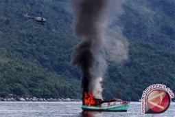 Pemerintah Tenggelamkan 30 Kapal Ilegal