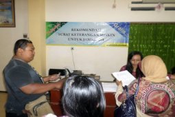 Disnakertransos: Warga Bojonegoro Bisa Perpanjang Kartu Miskin