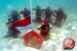 Peringatan HUT Kemerdekaan RI, dari dasar laut hingga puncak gunung