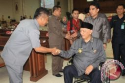 Gubernur Menolak PHK Bagi Karyawan Batu Bara