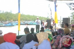 Bupati Bangka Tengah Lepas Lomba "Kulek Sampan"
