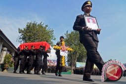 Jenazah AKP Bryan diterbangkan ke Manado