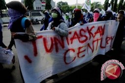 MA hormati putusan hakim praperadilan  Bank Century