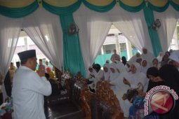 Bupati Buka  Manasik  Haji Akbar