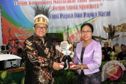 Gubernur Kukuhkan Forum Sunda Ngumbara Wilayah Papua