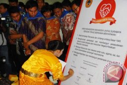 Mahasiswa Baru Untag Deklarasi Cinta Damai