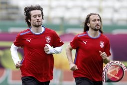 Jiracek tinggalkan Hamburg berlabuh di Prague