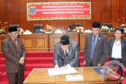 DPRD Bontang Sahkah Perda P2APBD 2014