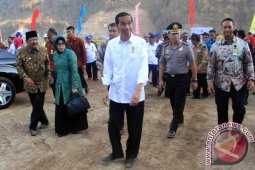 Gubernur Dampingi Presiden di Trenggalek