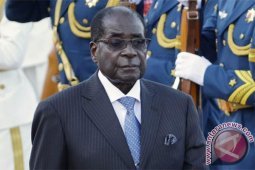 Presiden Mugabe Diperolok di Parlemen