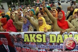 Tenaga honorer unjuk rasa tolak CPNS 2018