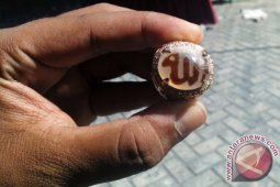 Batu Bermotif Arab Allah Seharga Sepuluh Juta