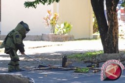 Gegana Ledakkan Bom Rakitan yang Ditemukan di Citarum