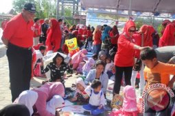 Ribuan Guru-Siswa PAUD Meriahkan Festival "Finger Printing"