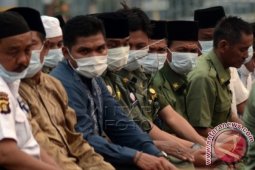 Ratusan warga Jambi gelar shalat minta hujan