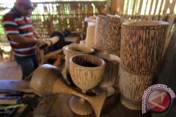 Kerajinan Kayu Kelapa Banyuwangi