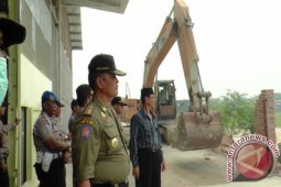 Pemkab Deliserdang Bongkar Bangunan Tanpa Izin