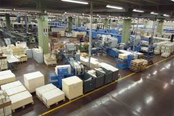 Saudi Arabia membagikan mushaf Al-Quran ke jemaah haji yang akan pulang