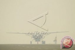 Operasional bandara Jambi lumpuh akibat kabut asap