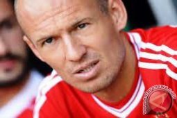 Robben Harus Absen Selama Sebulan