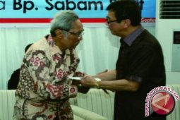 "Sabam Sirait dan Taufiq Kiemas sebagai guru politik"