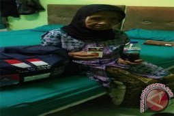 Nenek Blitar Siapkan Rokok-Kopi untuk Haji