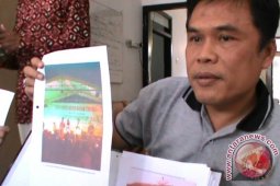 Panwaslu Trenggalek Lanjutkan Penertiban APK Kecamatan Pinggiran
