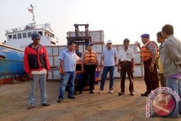 Satpolair Berikan Penyuluhan Pilkada Warga Bantaran Sungai