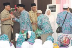 Bupati Tanjabbar Lepas Keberangkatan 281 jch