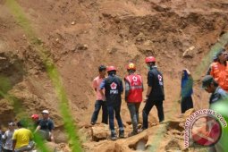 PMI Dirikan Posko Kesehatan Di Lokasi Kebakaran