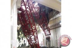 "Crane" roboh, kulminasi ujian di jantung Mekkah