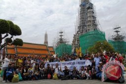 Stikom Ajak Karyawan Jalan-jalan ke Bangkok