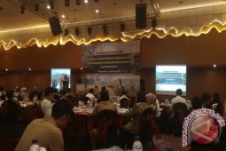 SEMINAR EKONOMI KEDAULATAN ENERGI DAN HILIRISASI KALSEL