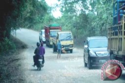 Jangan Abaikan Jalan Trans Kaltim