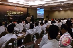 Menteri Siti Hadiri Rakonis Bidang KSDAE 2015