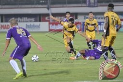 Mitra Kukar Manfaatkan Absennya Sejumlah Pemain Persib