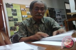 Dosen ITS Terima Satyalencana Kebudayaan 2015