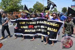 Desak Kejaksaan Tahan Tersangka