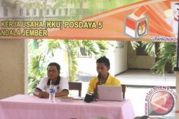 Mahasiswa STIE Mandala Jember Sosialisasi Pilkada Tekan Golput