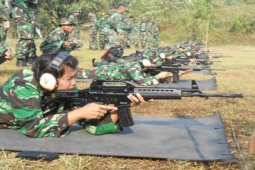 Personel Lanud Atang Sendjaja Asah Kemampuan Menembak