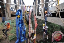 Latihan Vertical Rescue