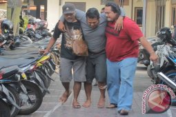 Polisi Tembak Dua Pelaku Penjambretan di Tulungagung