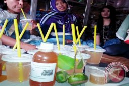 Wisatawan Jerman Suka Sirop Mangrove Kotabaru