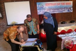 Petani Pamekasan Jalin Kemitraan dengan Perusahaan Garam