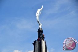 Warga Kota Bogor Memadati Tugu Kujang